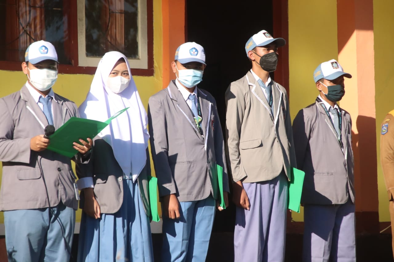 Upacara Bendera Perdana Tahun Pelajaran 2021/2022
